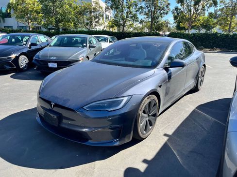 Used 2023 Tesla Model S image 1