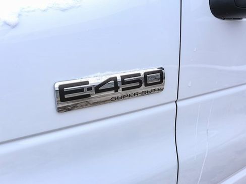 New 2026 Ford E-450 and Econoline 450 Super Duty w/ Interior Upgrade Package image 7