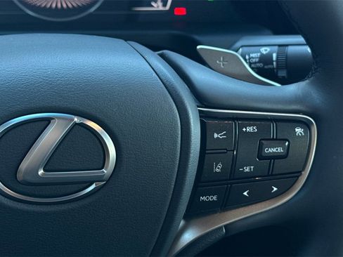 Used 2024 Lexus ES 350 w/ Premium Package image 27