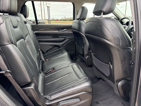 Used 2023 Jeep Grand Cherokee L Limited image 34