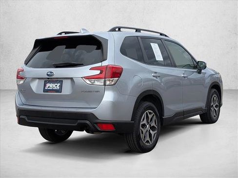 Used 2023 Subaru Forester Premium AWD/4WD image 4