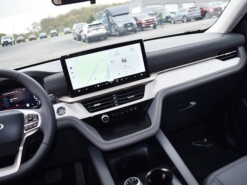 New 2026 Ford Explorer Active AWD/4WD image 18