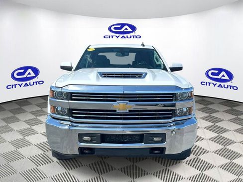 Used 2018 Chevrolet Silverado 2500 LT AWD/4WD image 10