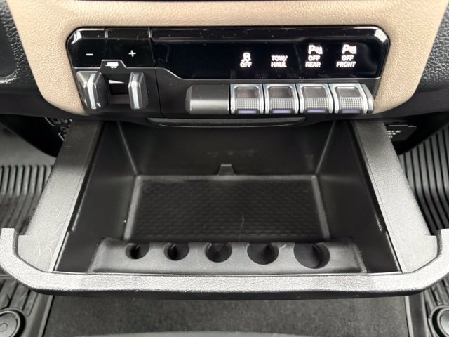 Used 2019 RAM 1500 Laramie AWD/4WD image 35
