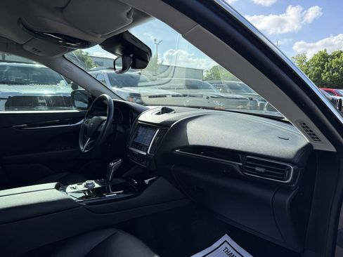 Used 2019 Maserati Levante AWD/4WD image 9