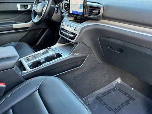 Used 2023 Ford Explorer XLT w/ Equipment Group 202A image 17