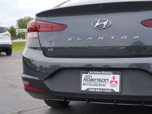 Used 2020 Hyundai Elantra SE FWD image 10