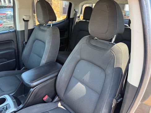 Used 2017 Chevrolet Colorado LT RWD image 10