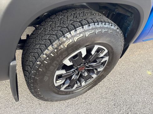 Used 2024 Nissan Frontier Pro-X w/ Pro Convenience Package image 2