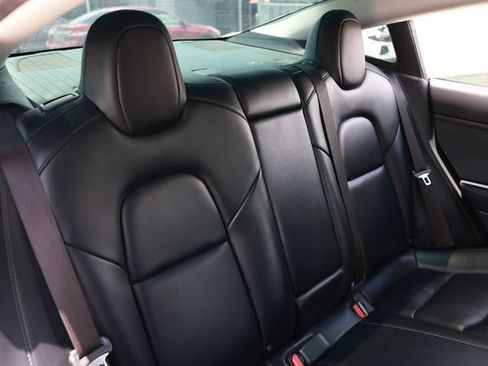 Used 2020 Tesla Model 3 Standard Range Plus RWD image 17