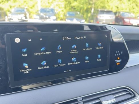 Used 2021 Hyundai Palisade Limited image 16