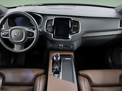 Certified 2024 Volvo XC90 B6 Ultimate w/ Protection Package Premier AWD/4WD image 21