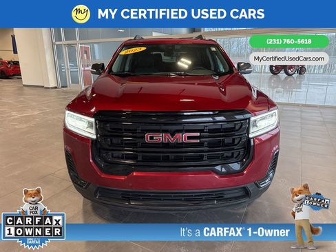 Used 2023 GMC Acadia SLE w/ Driver Convenience Package FWD image 2