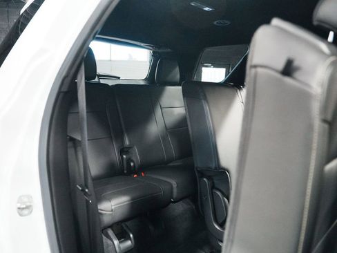 Used 2022 Chevrolet Traverse LT w/ LPO, Floor Liner Package AWD/4WD image 38