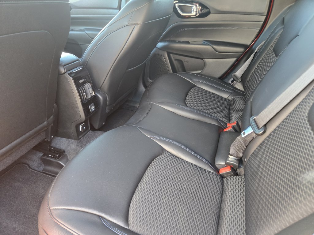 New 2026 Jeep Compass Latitude AWD/4WD image 23