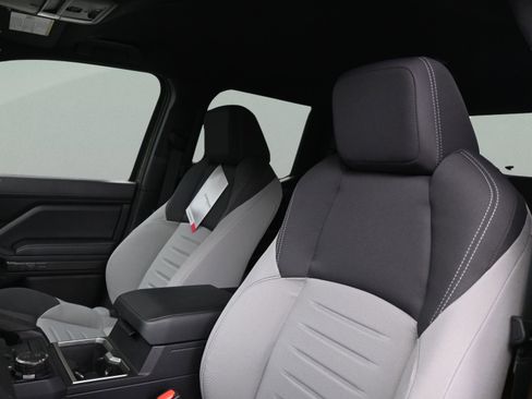 New 2026 Toyota Tacoma Limited AWD/4WD image 30