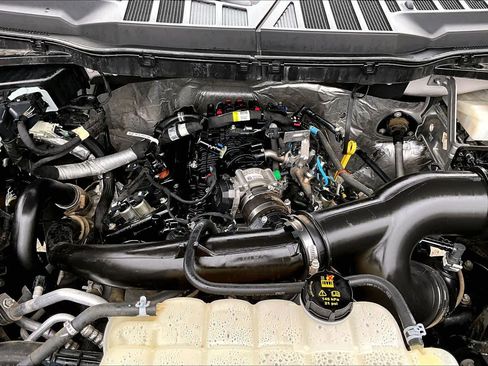 Certified 2022 Ford F150 Lariat image 32