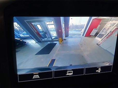 Used 2022 Chevrolet Silverado 1500 High Country w/ Z71 Off-Road Package image 23