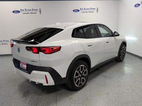 Used 2025 BMW X2 xDrive28i image 6