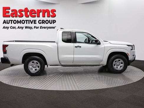 Used 2022 Nissan Frontier S RWD image 4