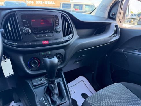 Used 2017 RAM ProMaster City Tradesman FWD image 10