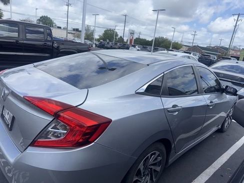 Used 2016 Honda Civic EX image 9