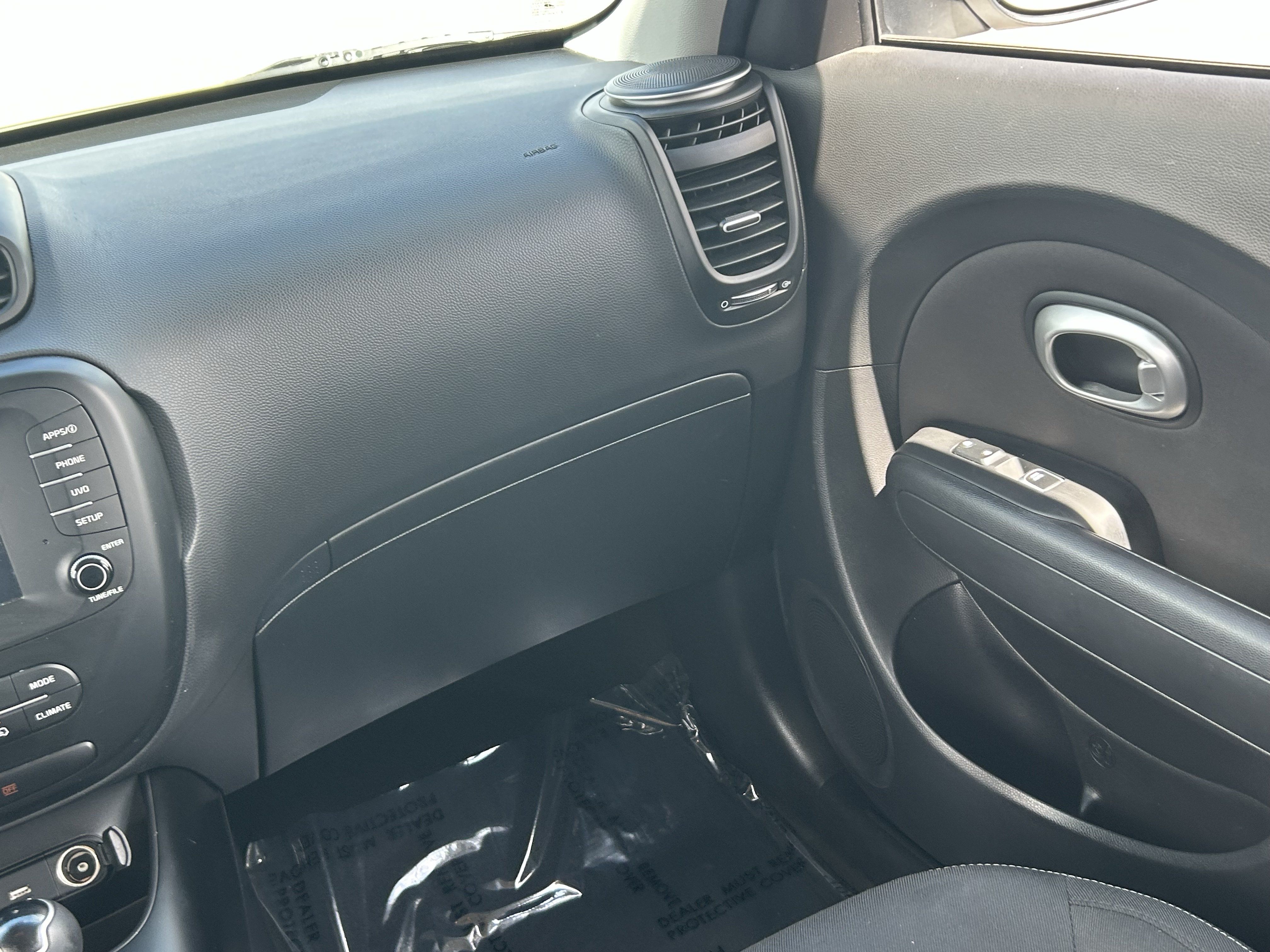 Used 2018 Kia Soul + FWD image 18