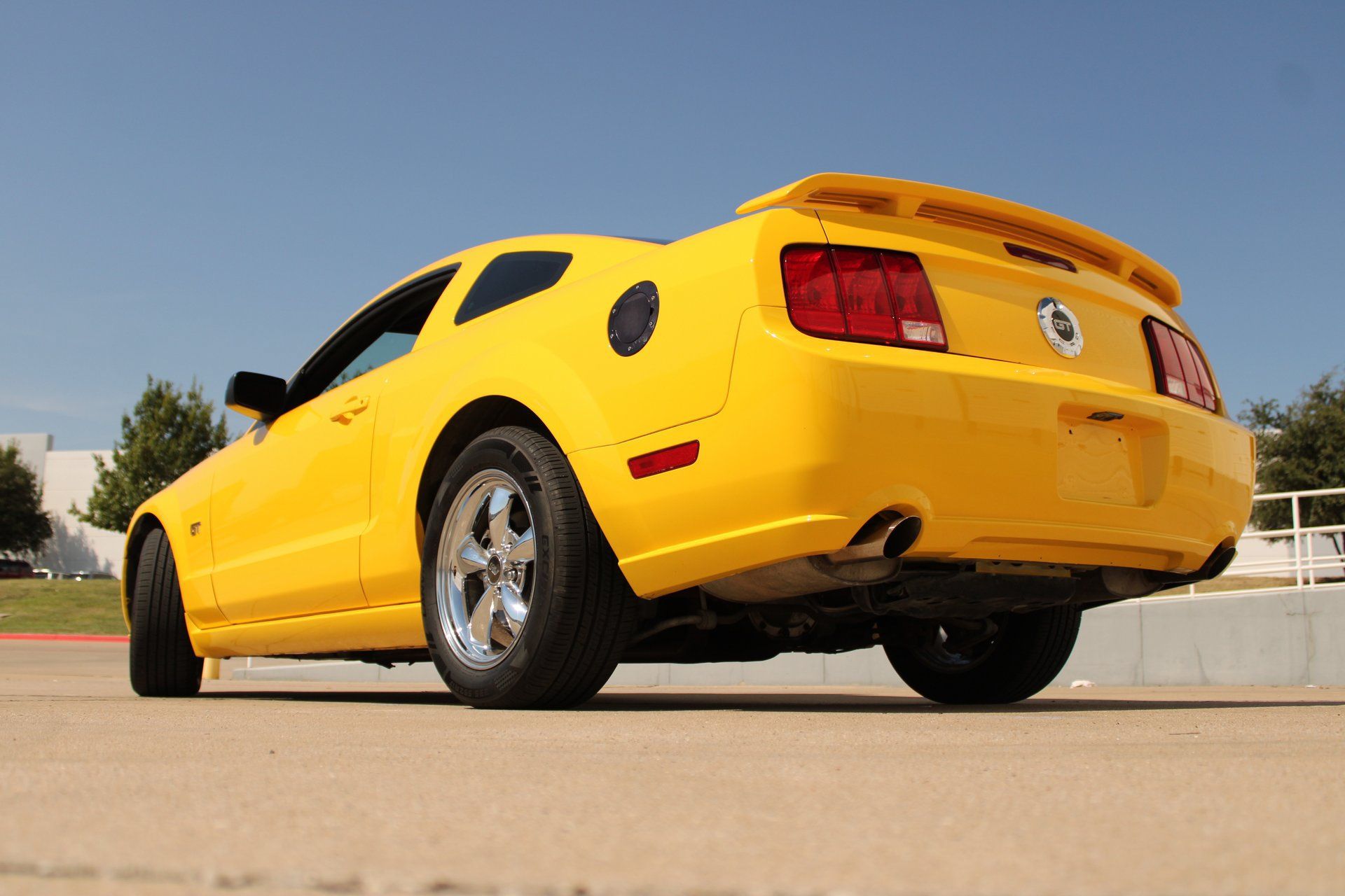 Used 2005 Ford Mustang GT RWD image 10