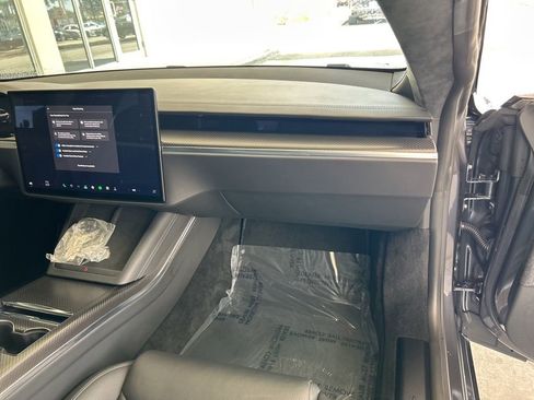 Used 2022 Tesla Model S Plaid image 26