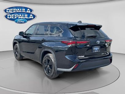 Used 2024 Toyota Highlander LE