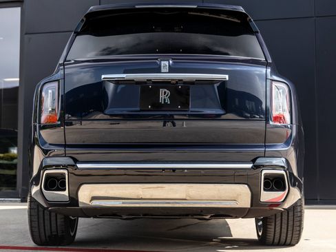New 2026 Rolls-Royce Cullinan AWD/4WD image 10
