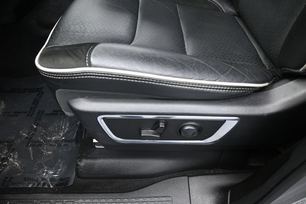 Used 2025 RAM 1500 Laramie AWD/4WD image 18