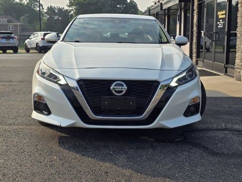 Used 2022 Nissan Altima 2.5 SL image 2