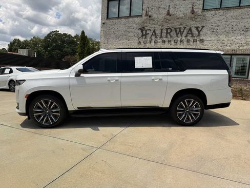 Used 2021 Cadillac Escalade ESV Sport RWD image 9