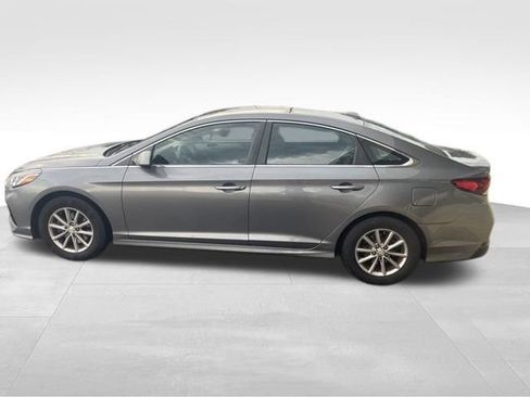 Used 2018 Hyundai Sonata SE FWD image 3