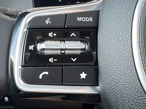 Used 2024 Kia Sorento SX FWD image 22