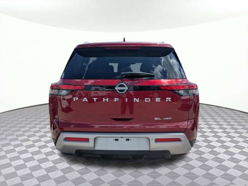 Used 2024 Nissan Pathfinder SL AWD/4WD image 4