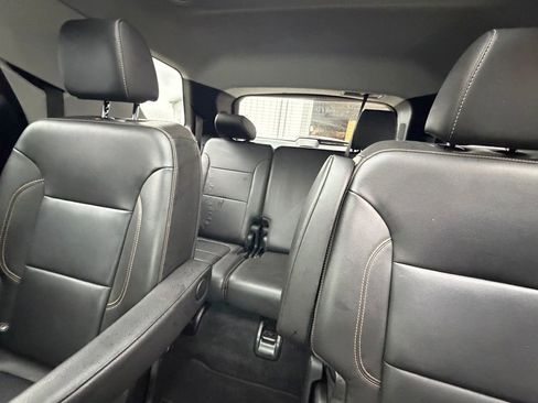 Used 2021 Chevrolet Traverse RS AWD/4WD image 11