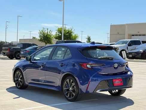 Used 2025 Toyota Corolla XSE FWD image 4