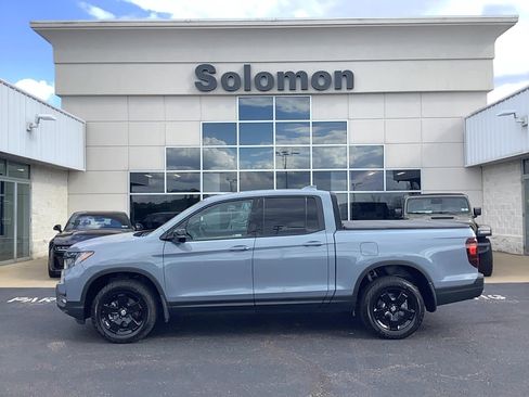 Used 2026 Honda Ridgeline Black Edition image 1