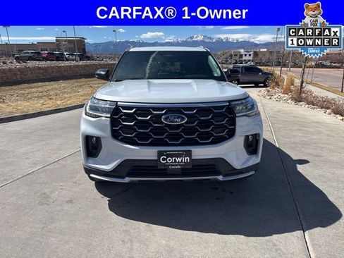 Used 2025 Ford Explorer Platinum w/ LUX Leather Package AWD/4WD image 2