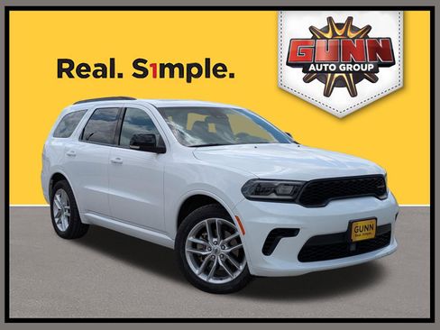 Used 2024 Dodge Durango GT image 1