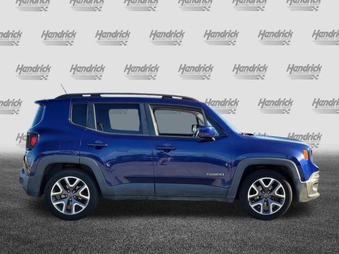 Used 2016 Jeep Renegade Latitude FWD image 8