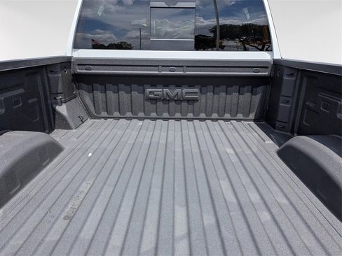 New 2025 GMC Sierra 2500 Denali w/ Denali Reserve Package image 6