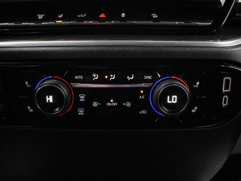 Used 2024 Chevrolet Silverado 2500 LT image 44