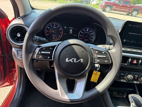 Used 2023 Kia Forte LXS FWD image 14