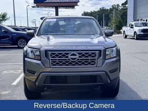Used 2023 Nissan Frontier SV w/ Tow Package AWD/4WD image 3
