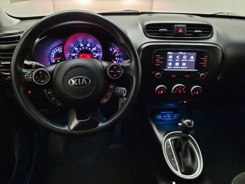 Used 2019 Kia Soul FWD image 22