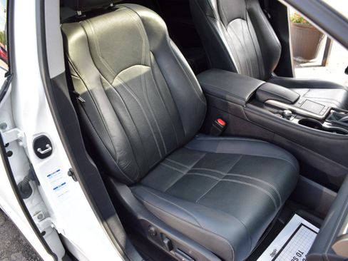 Used 2020 Lexus RX 350 AWD w/ Luxury Package image 40