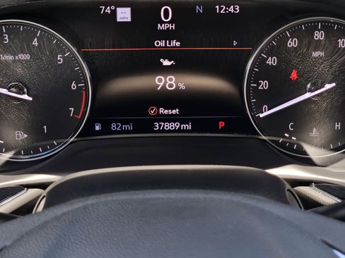 Used 2022 Buick Envision Avenir w/ Safety Package FWD image 17